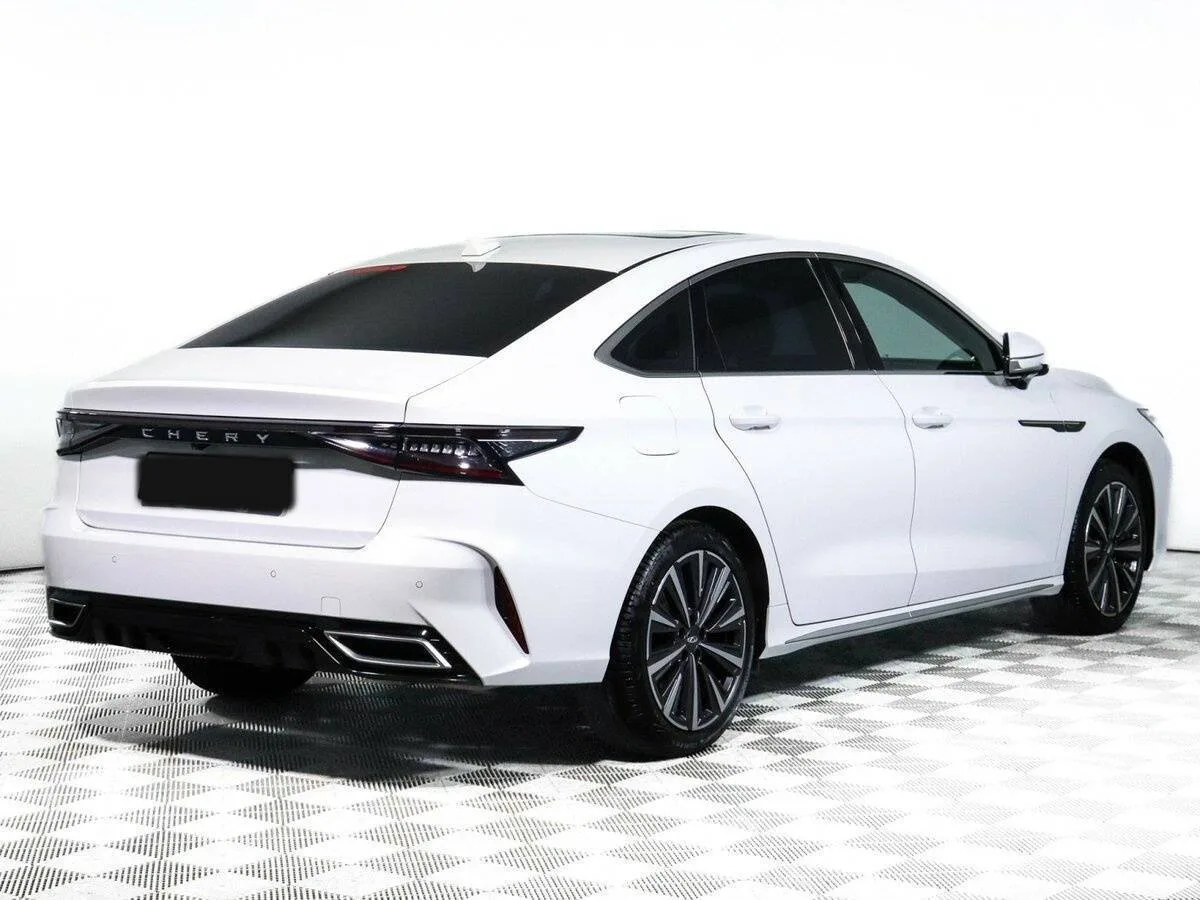 Chery Arrizo 8