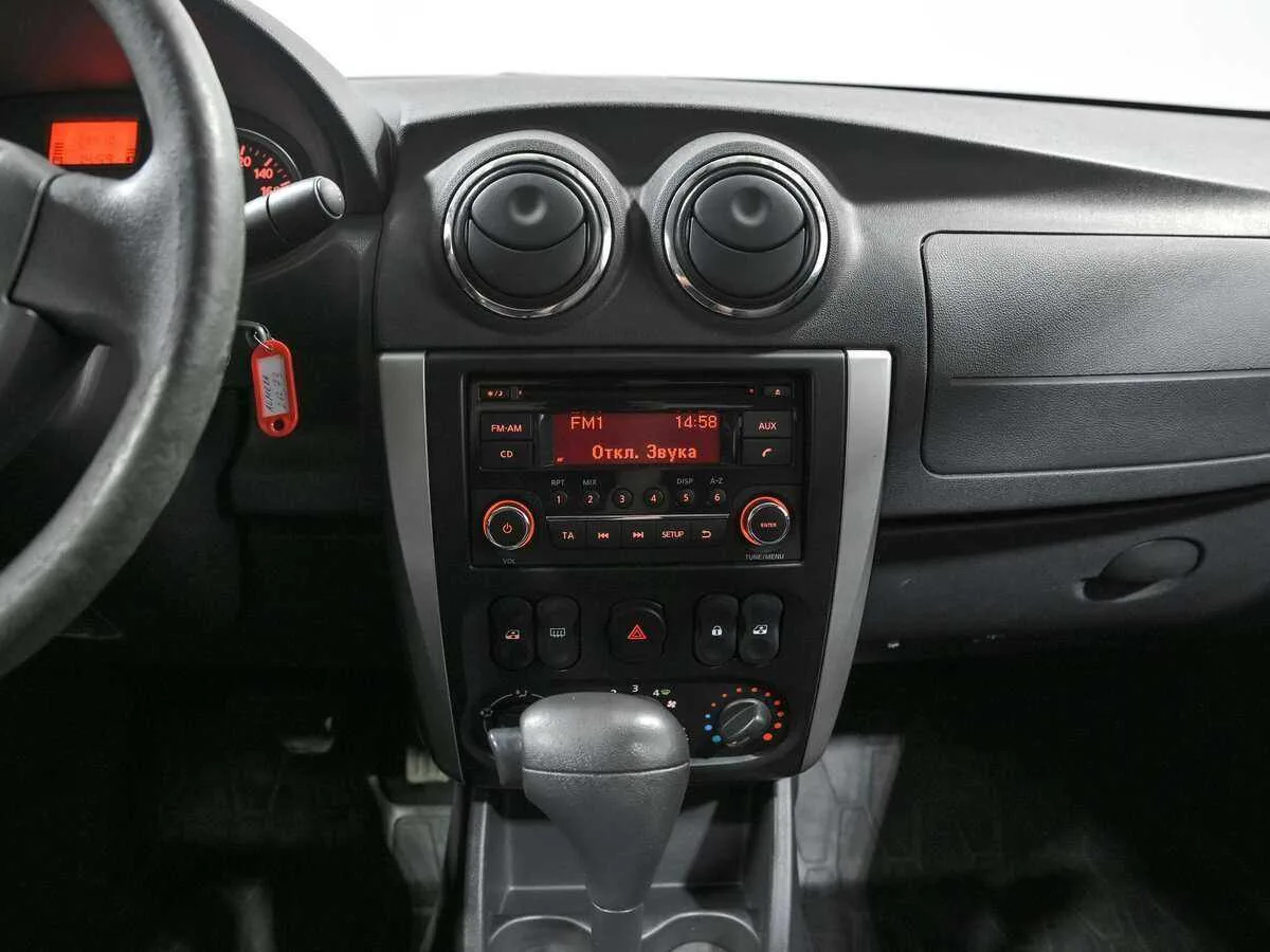 Nissan Almera