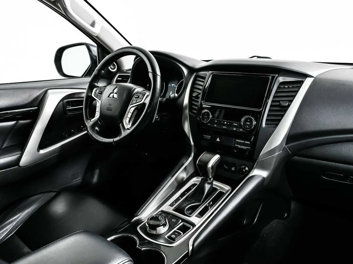 Mitsubishi Pajero Sport