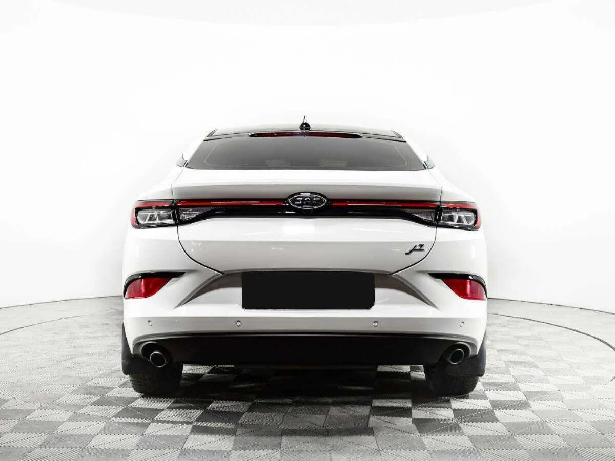 JAC J7