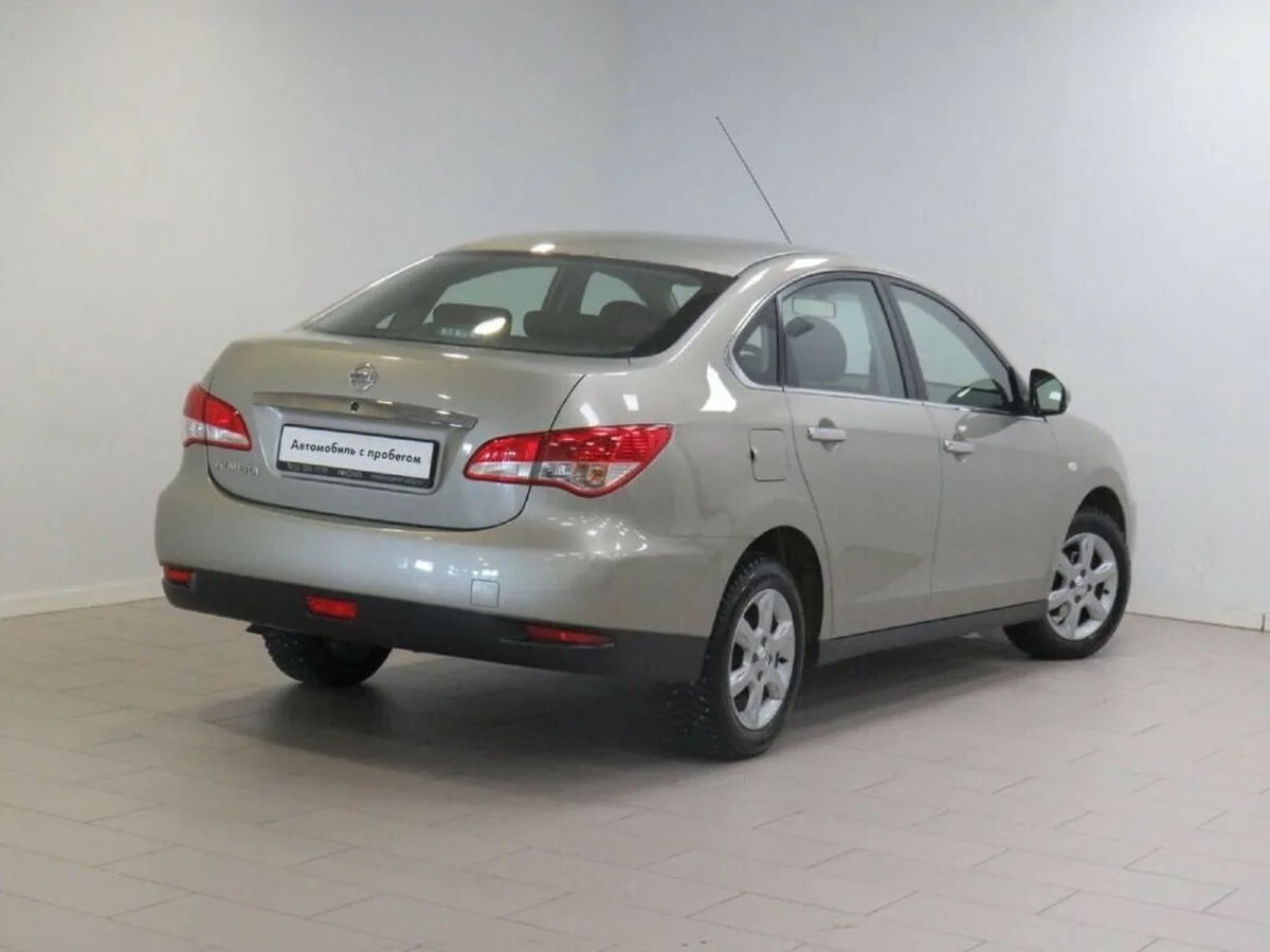 Nissan Almera