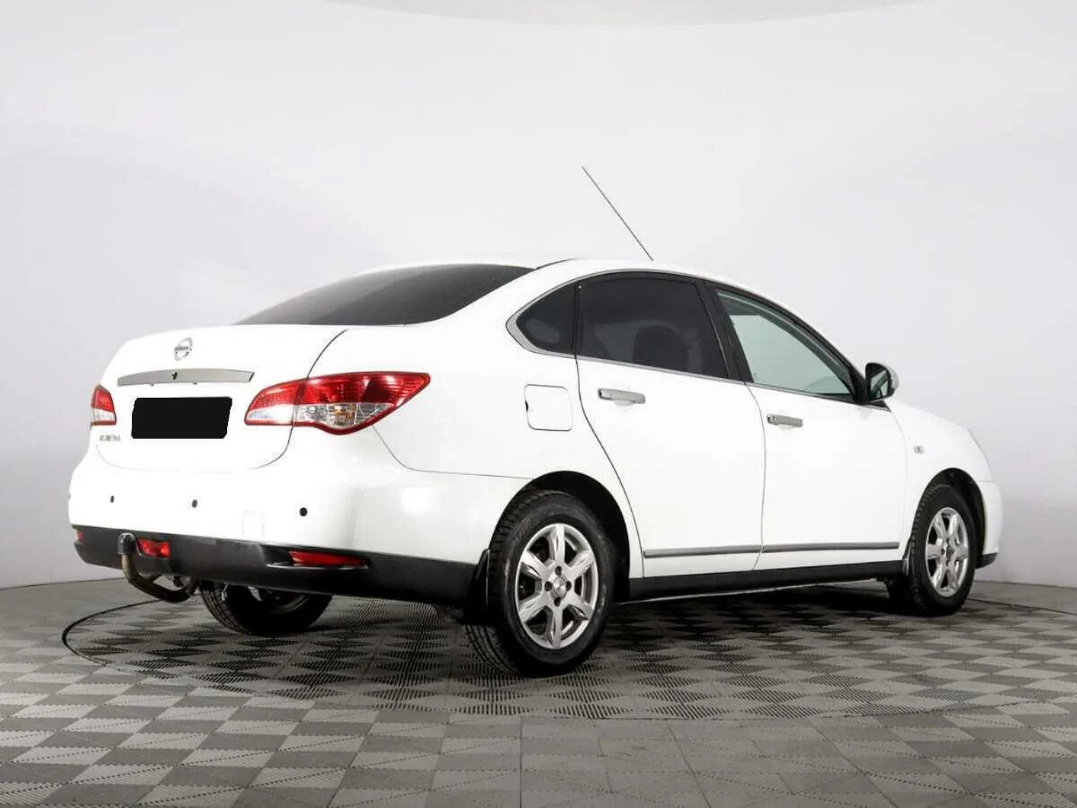 Nissan Almera