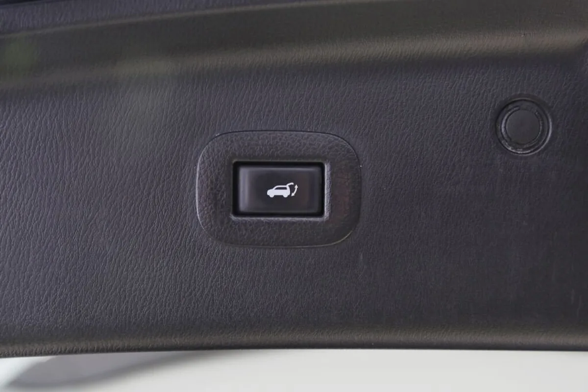Infiniti QX56