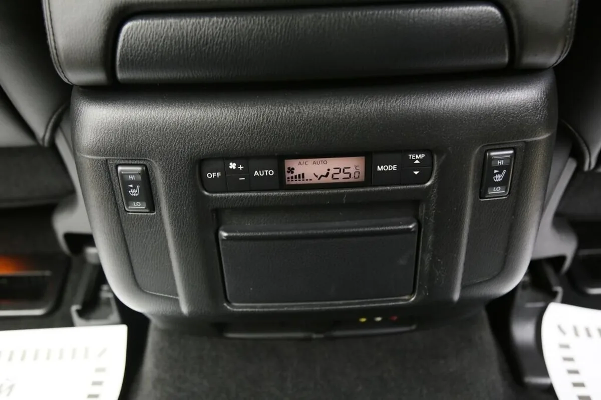 Infiniti QX56