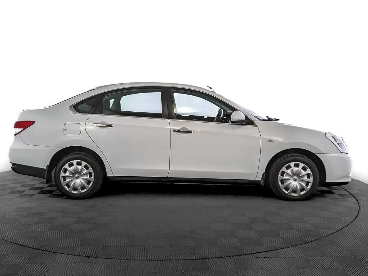 Nissan Almera