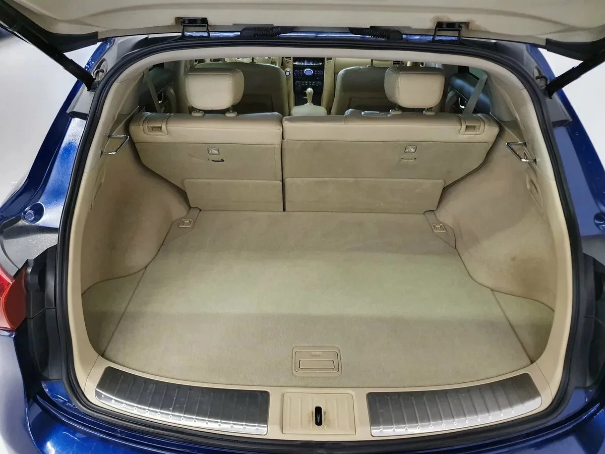 Infiniti QX70