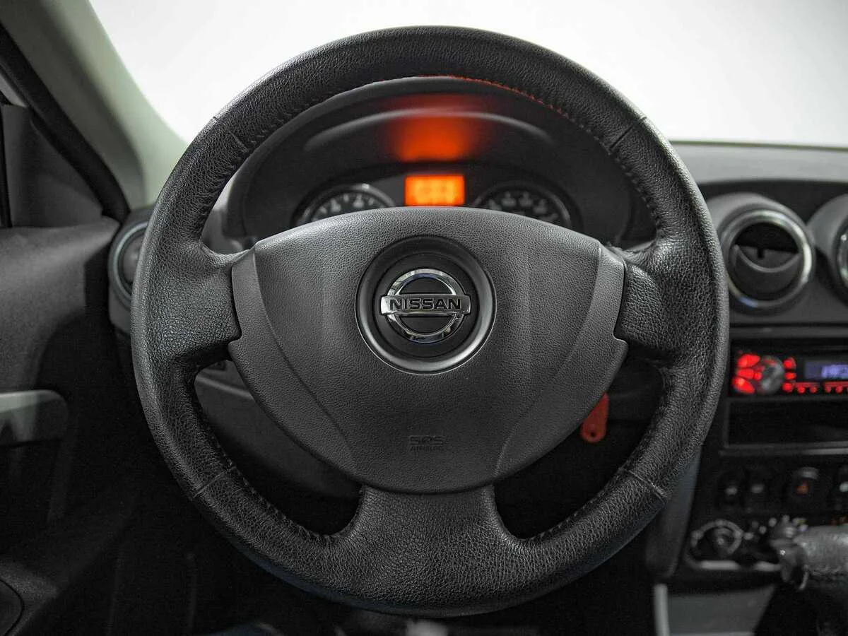 Nissan Almera