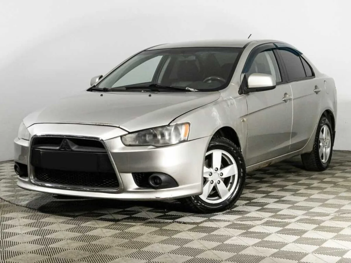 Mitsubishi Lancer