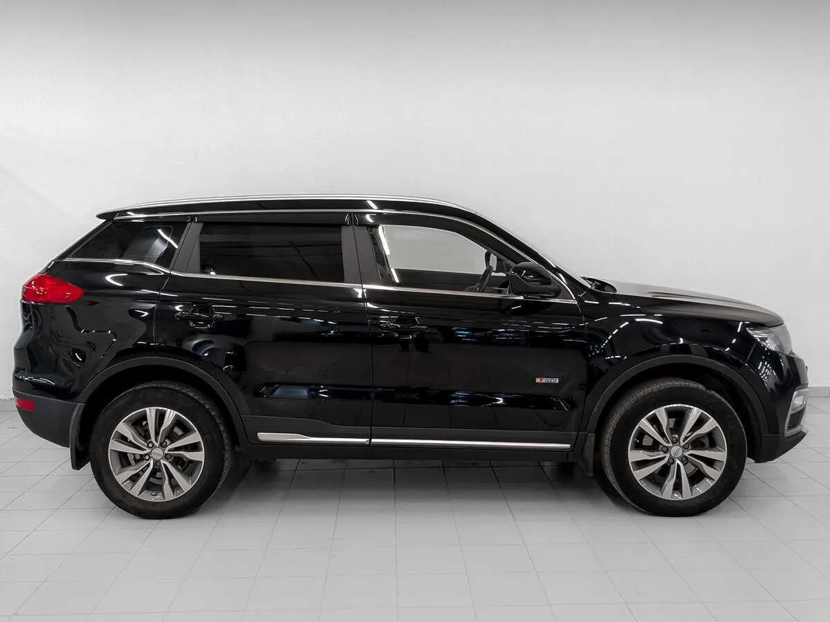 Geely Atlas