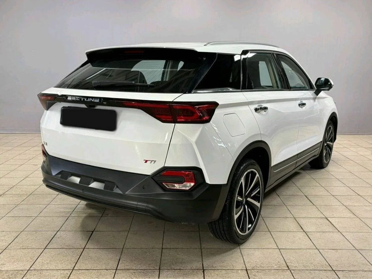 FAW Bestune T77