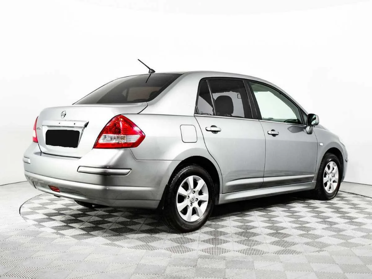 Nissan Tiida