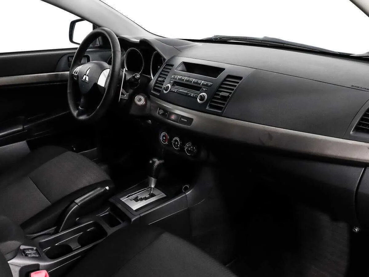 Mitsubishi Lancer