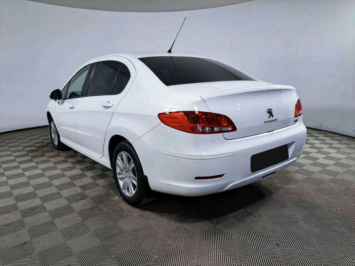 Peugeot 408
