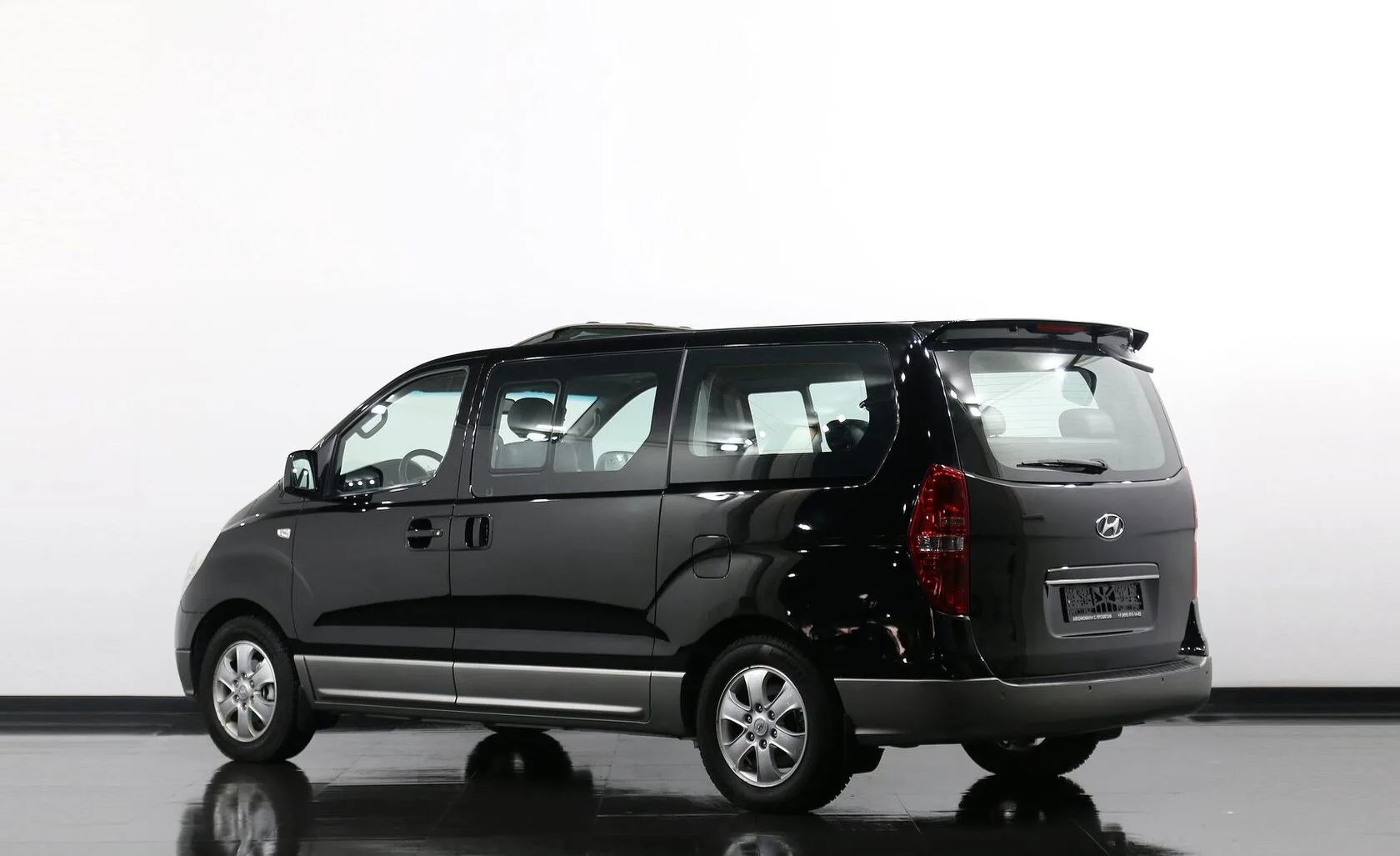 Hyundai Grand Starex