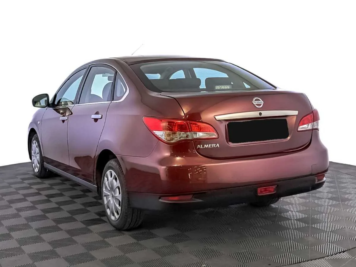 Nissan Almera