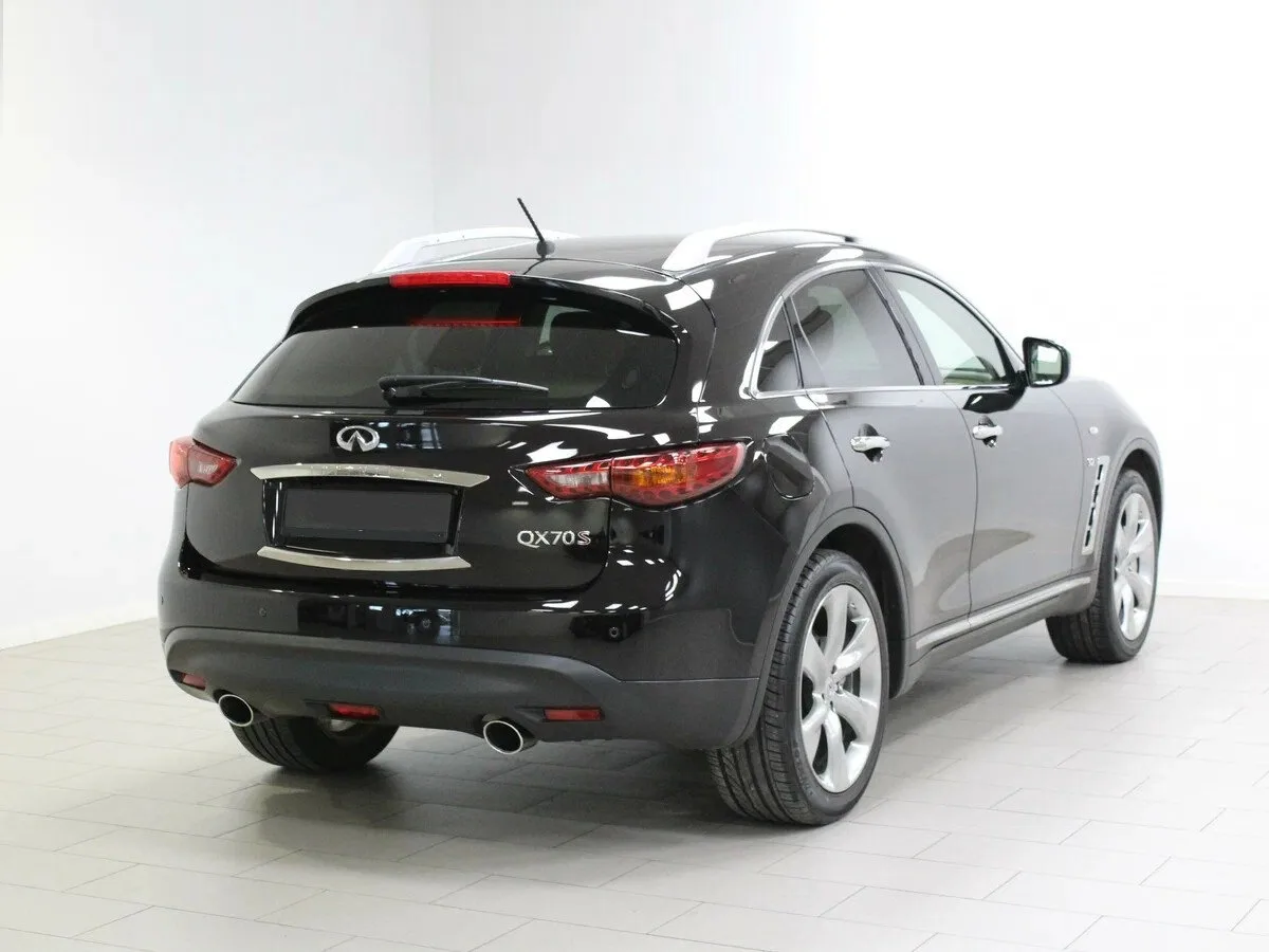 Infiniti QX70