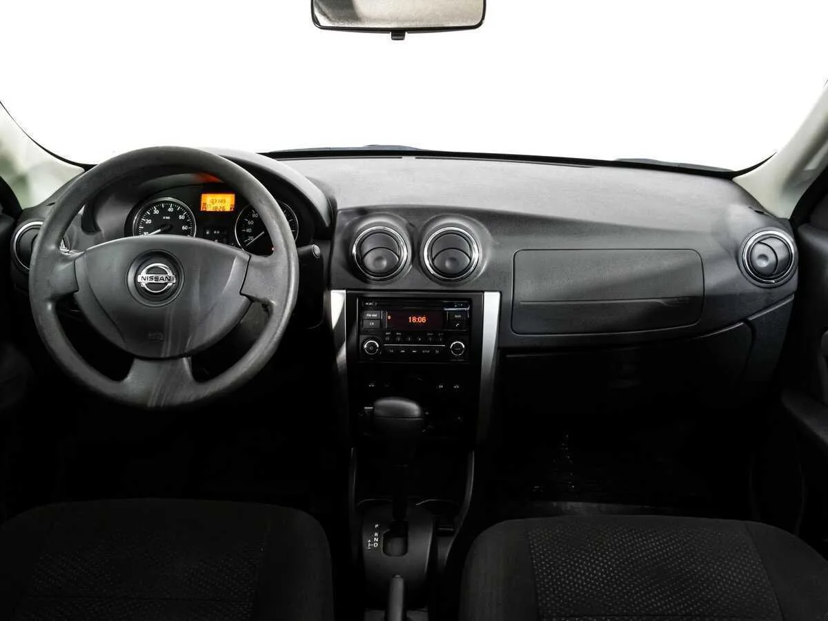 Nissan Almera