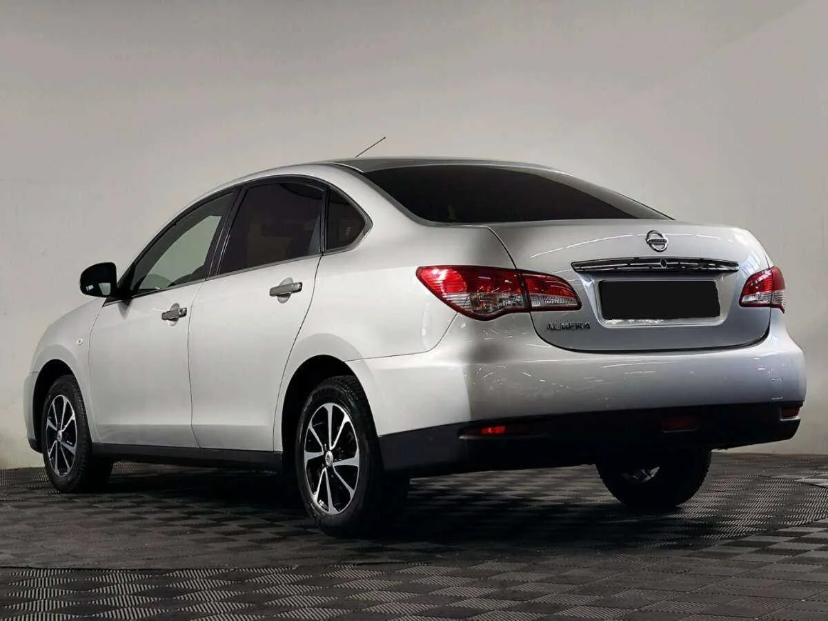 Nissan Almera