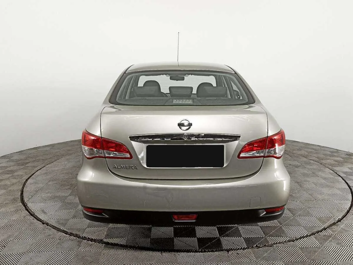 Nissan Almera
