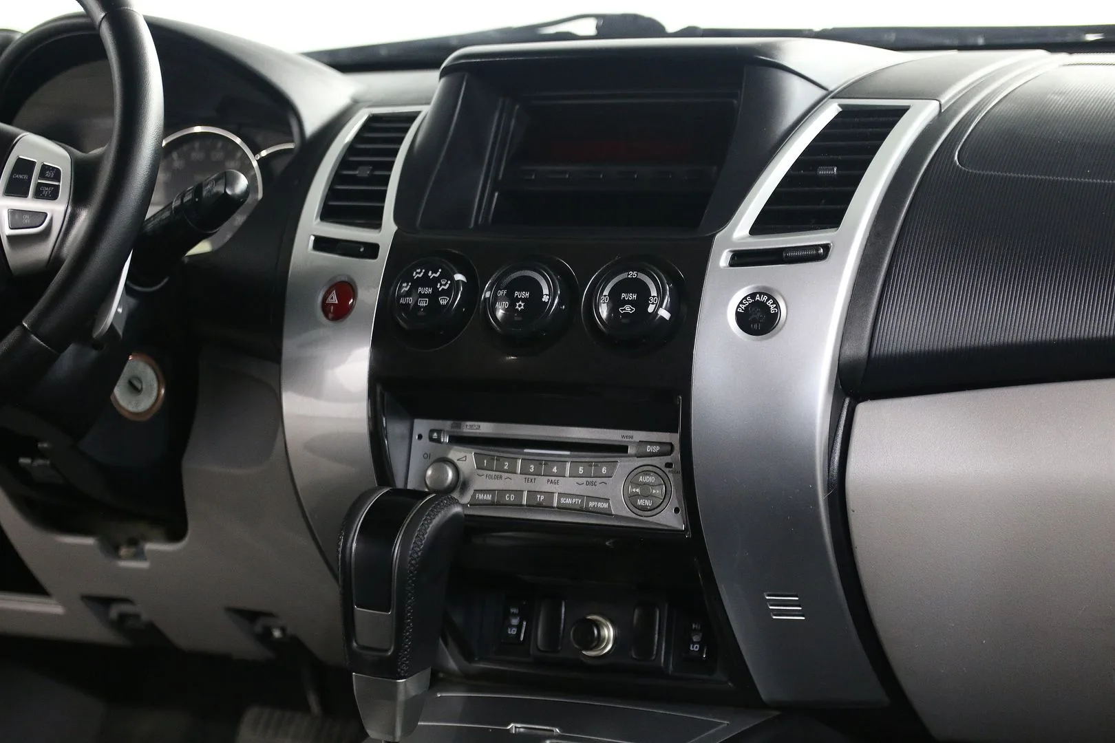 Mitsubishi Pajero Sport